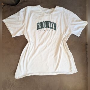 🎀$5 White Graphic Women's Camisole